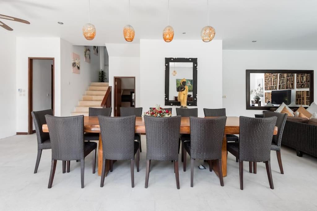Villa Annecy Seminyak  Luaran gambar